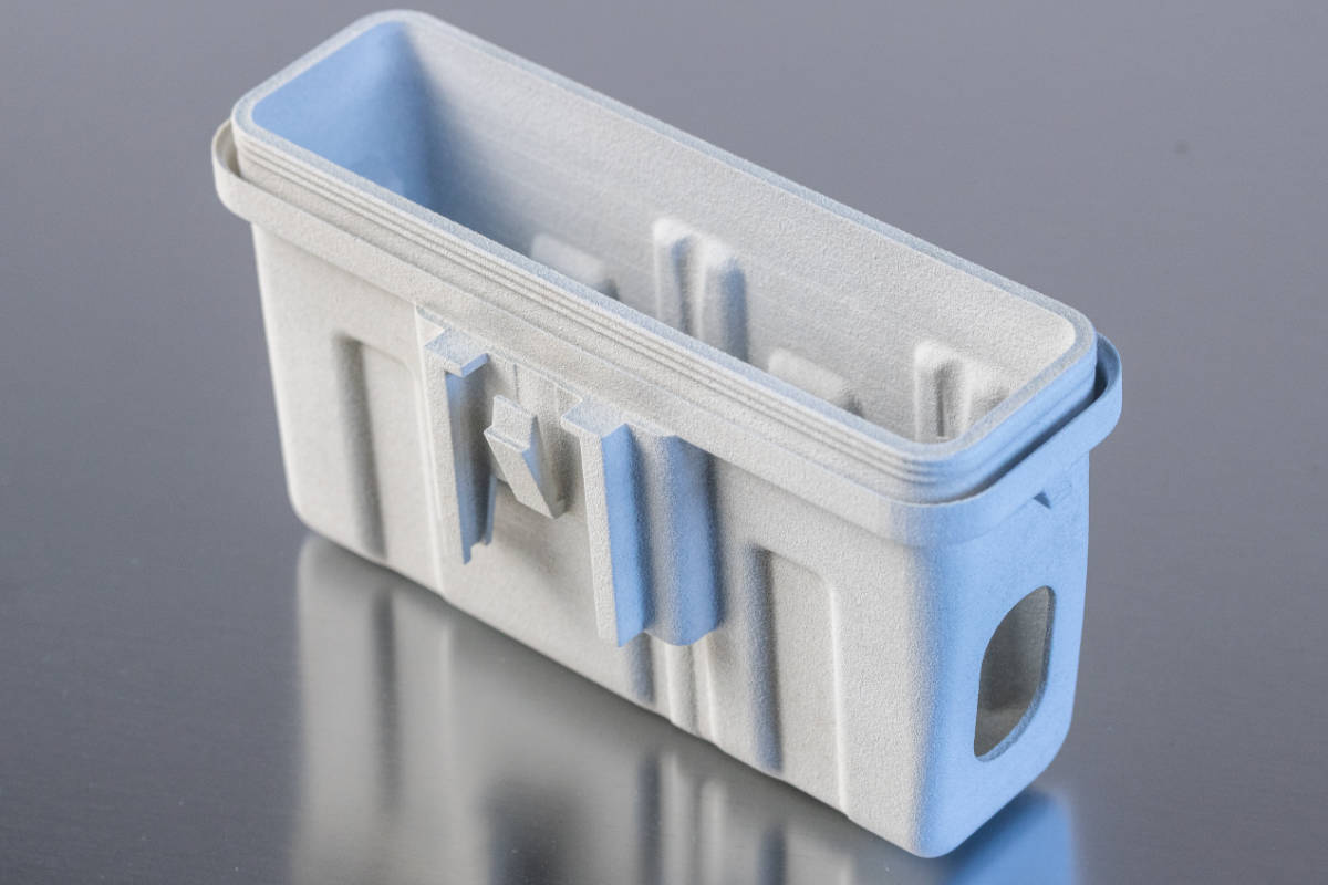3D Druck Bauteil PA12 weiße Farbe Multijetfusion 
